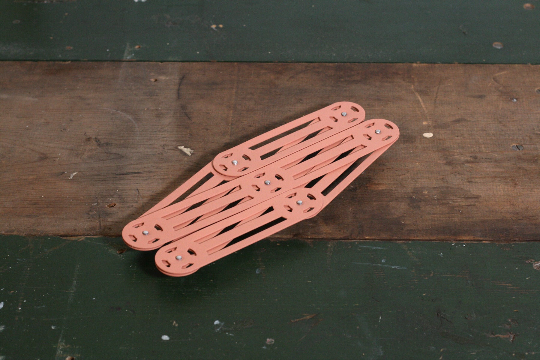 Extendable Table Trivet