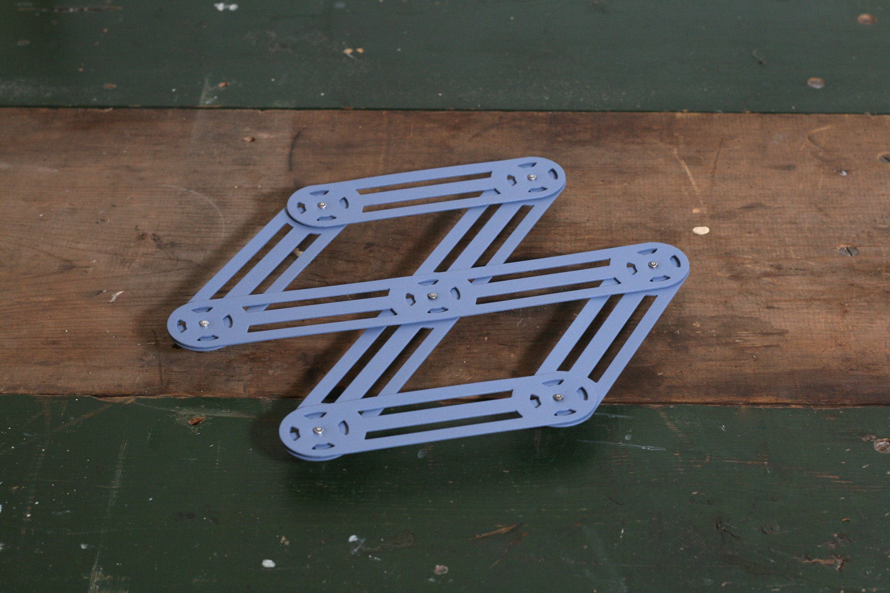 Extendable Table Trivet