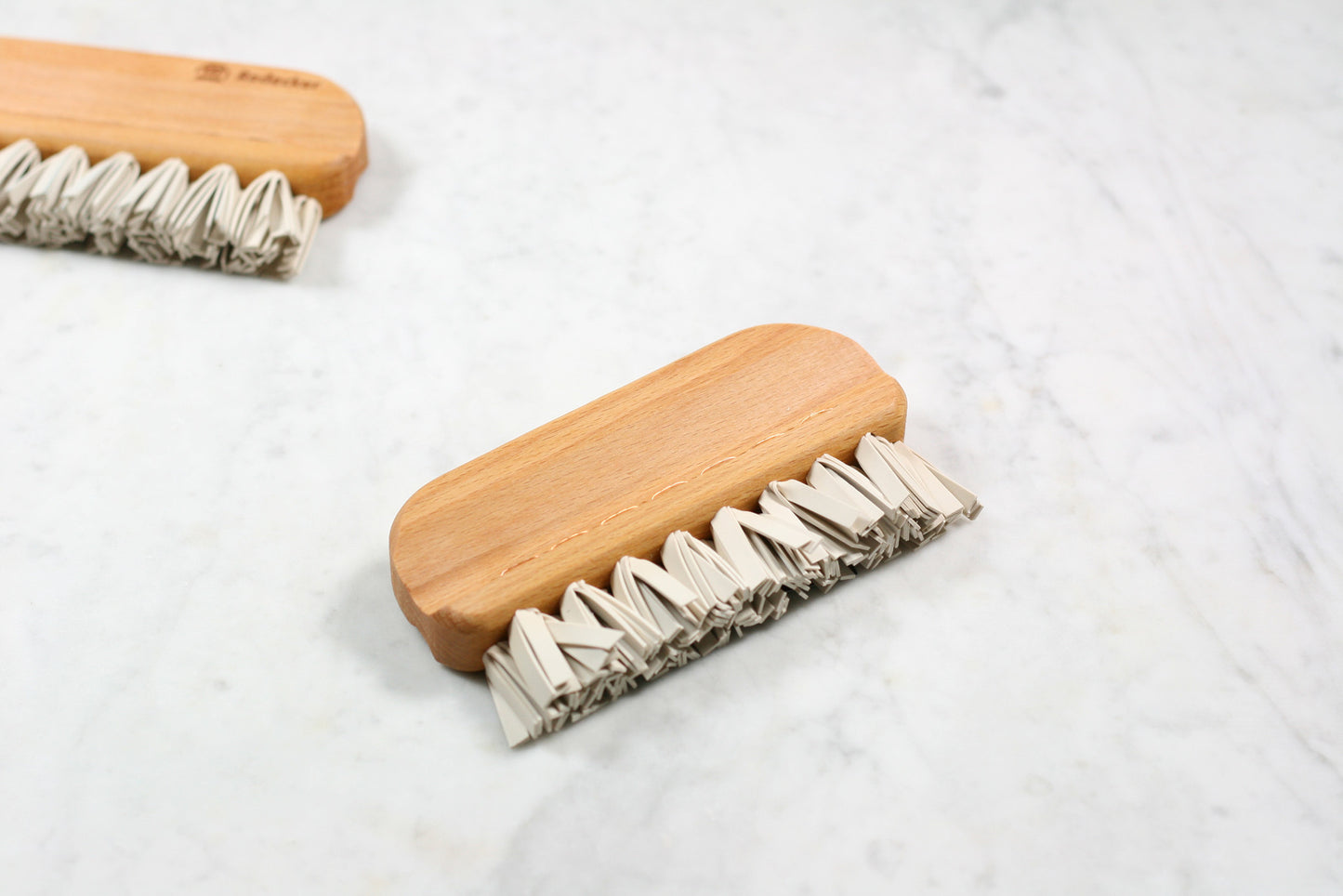 Burstenhaus Redecker natural rubber lint brush.