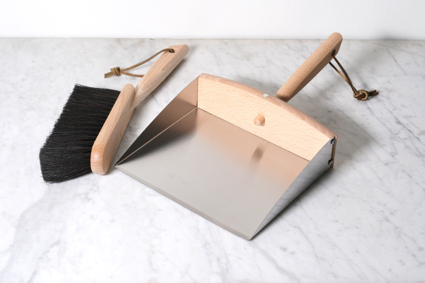Burstenhaus Redecker Dustpan and Dust Brush with Magnet